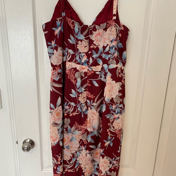 Beautiful burgundy floral dress M city chic - Picture 9 of 12